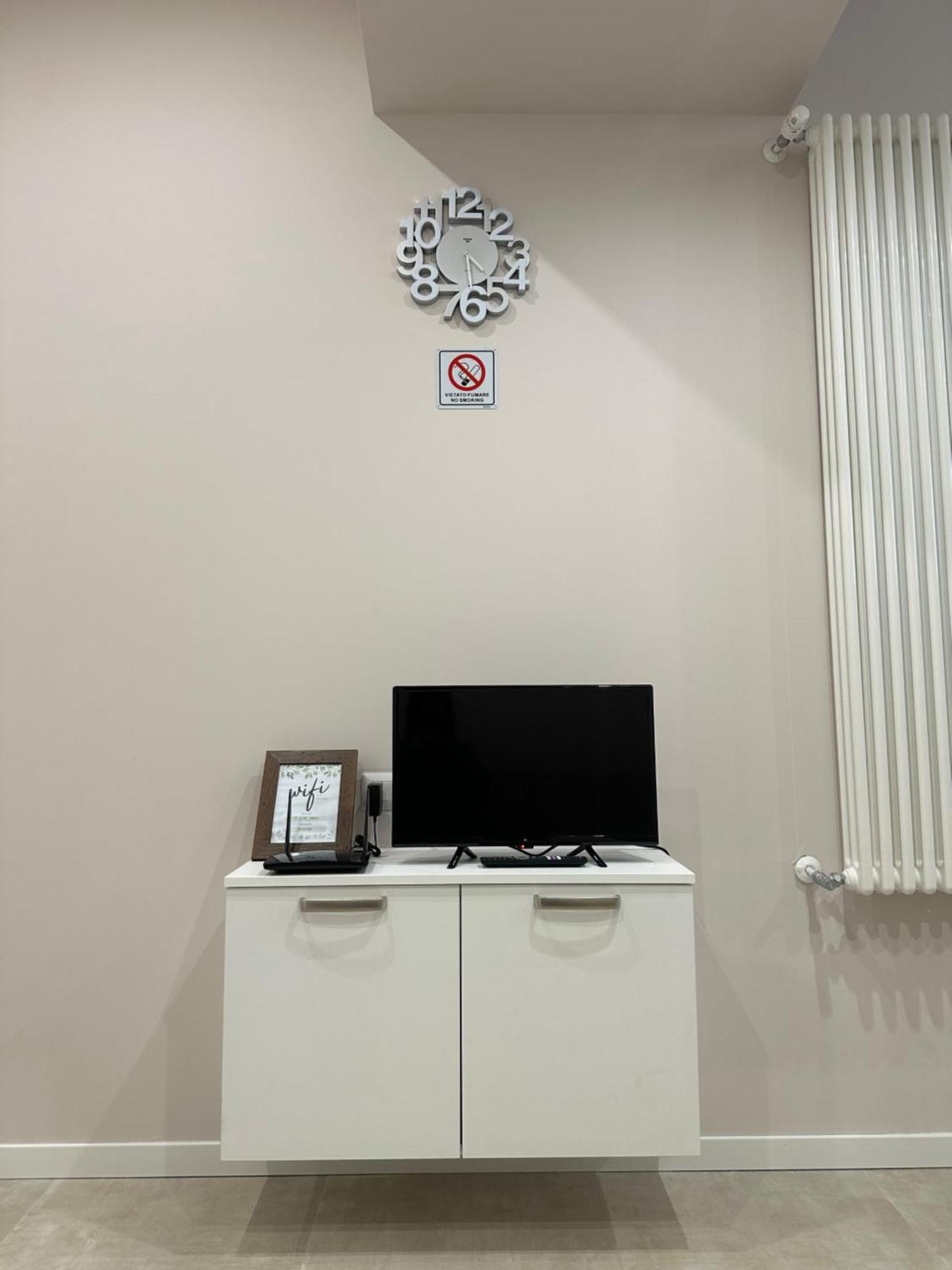 Monolocale Piazza Gambara M1 Apartment Милано Екстериор снимка