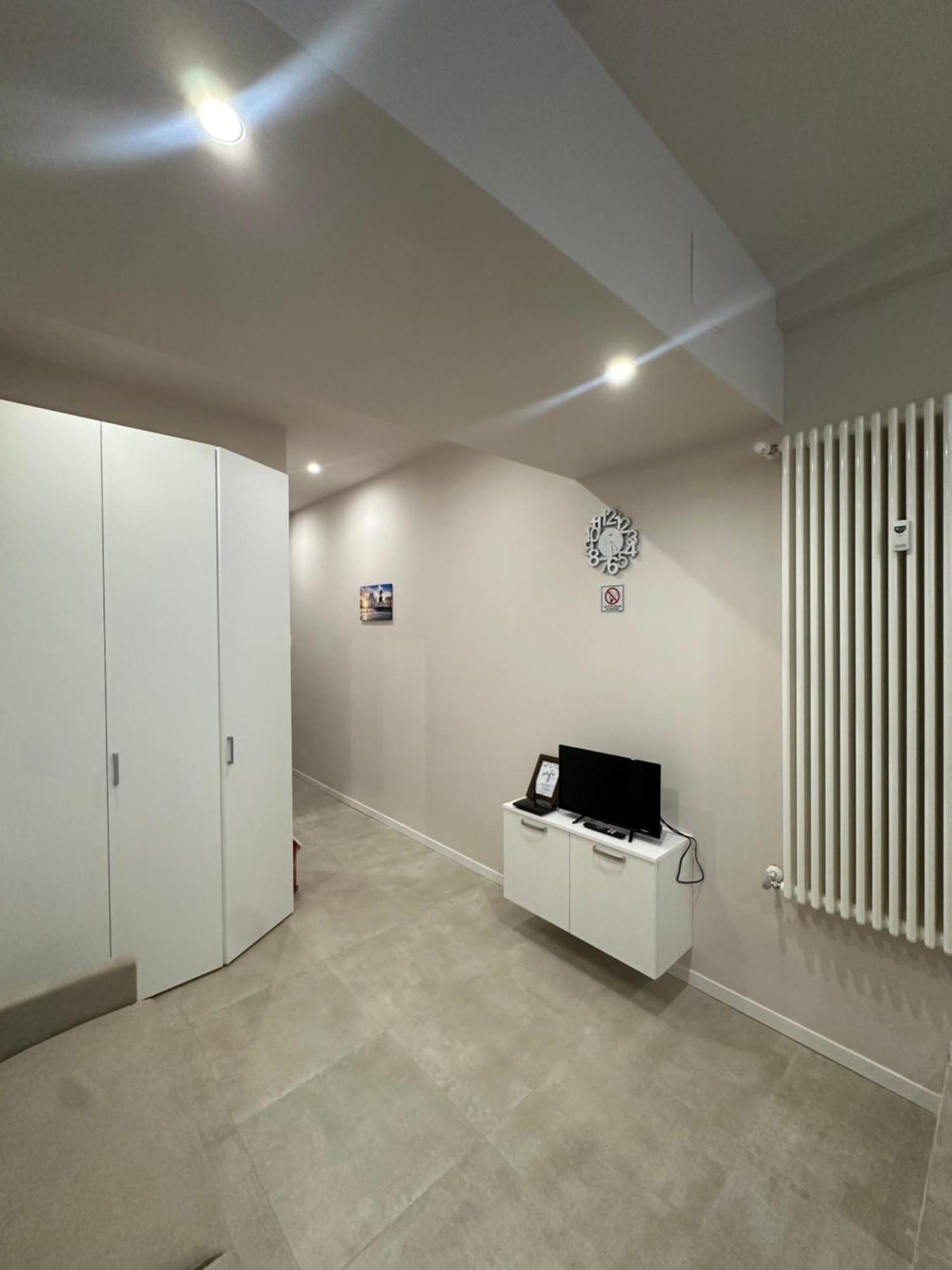 Monolocale Piazza Gambara M1 Apartment Милано Екстериор снимка