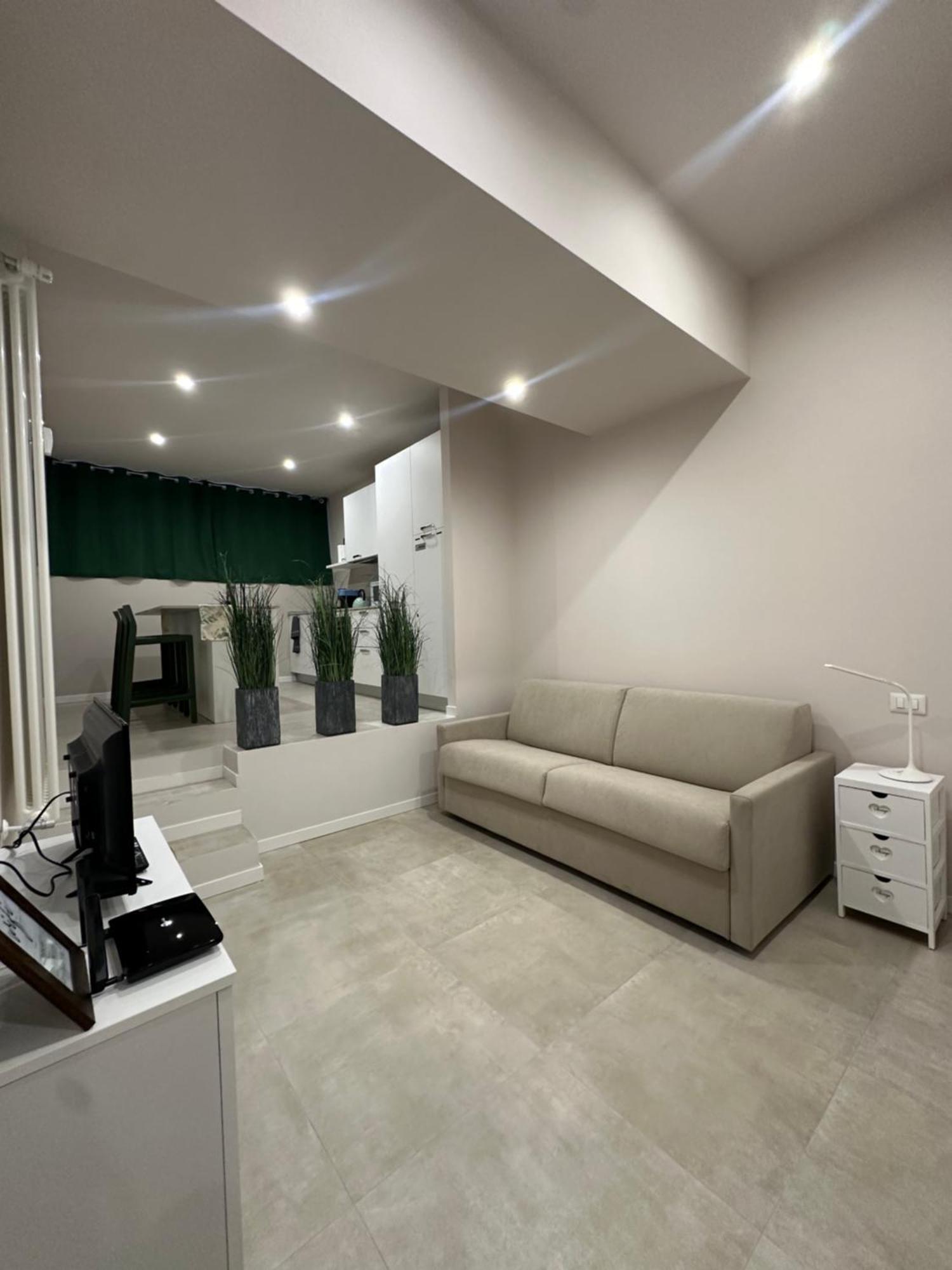 Monolocale Piazza Gambara M1 Apartment Милано Екстериор снимка