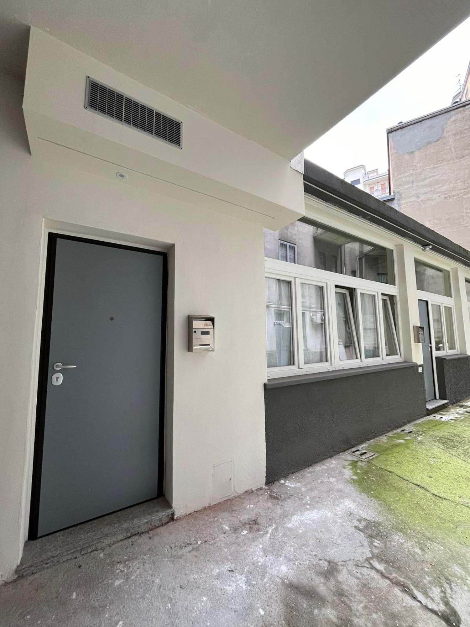 Monolocale Piazza Gambara M1 Apartment Милано Екстериор снимка
